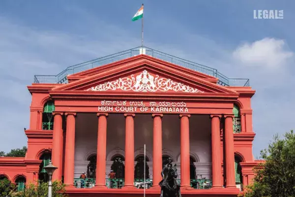 Karnataka High Court Issues New VC Guidelines and restrains Advocates from Appearing from kitchens, dining halls, lawns, vehicles Karnataka High Court Issues New VC Guidelines and restrains Advocates from Appearing from kitchens, dining halls, lawns, vehicles