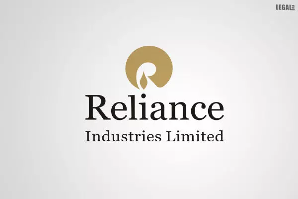 Bombay High Court: Reliance Industries conspired to Bind Offences under Prevention of Corruption Act, casting question on cash sought to be offered to Income Tax