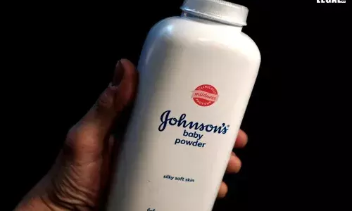 Johnson-&-Johnson-baby-powder