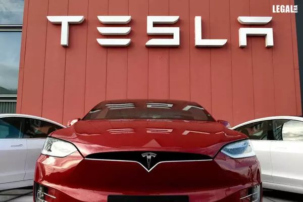 Tesla Directors to Refund $375 Million To Settle Shareholder Lawsuit