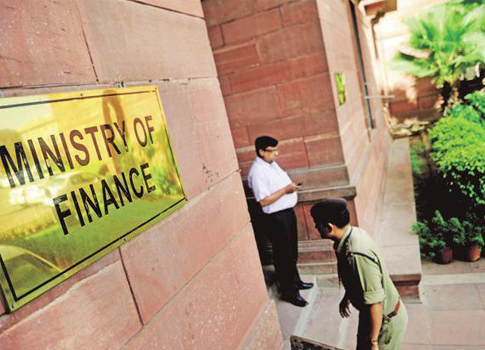 ‘Why aren’t personal guarantees of big corporate loan defaulters invoked by PSBs’: SC to Finance Ministry