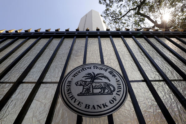 RBI circular allowing moratorium on term loans not applicable to mutual funds and debentures: Bombay HC