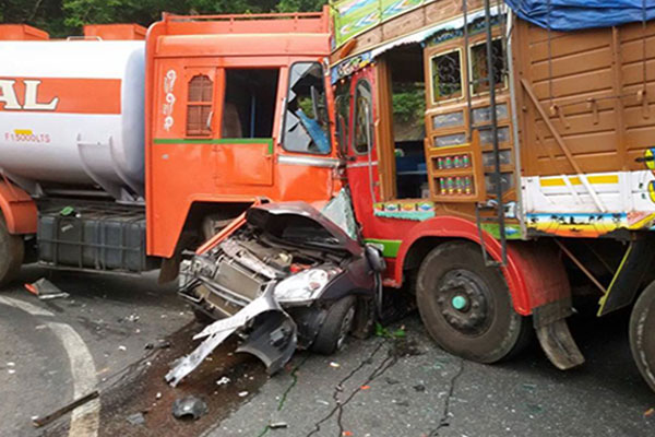 The interest income by way of compensation in Motor Accident claims is not taxable: Bombay High Court